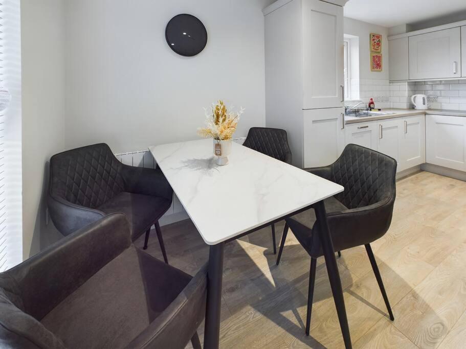Contemporary 2-Bedroom Apartment Belfast Zewnętrze zdjęcie